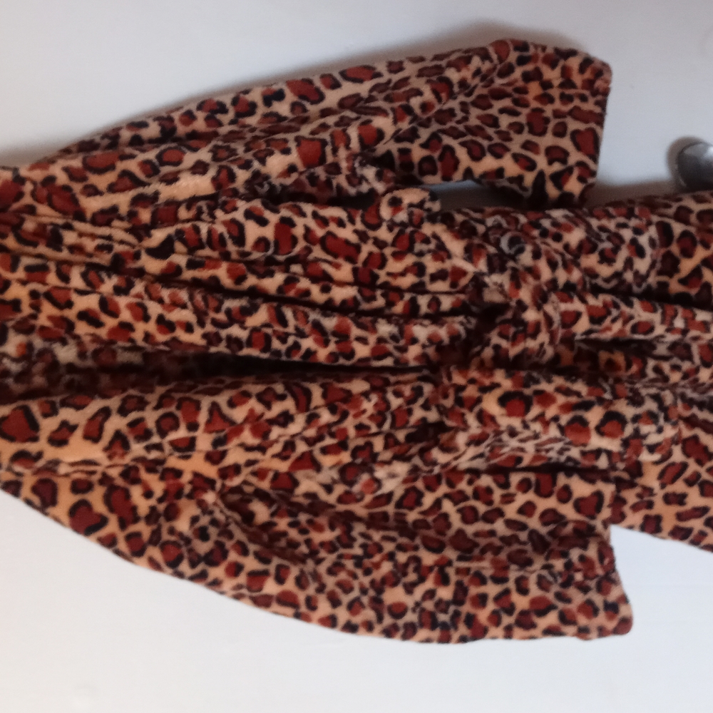 Girl's Robe - Picture 2 of 6